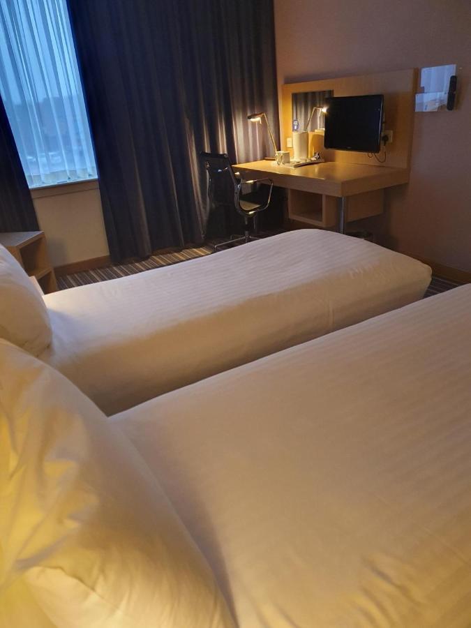 Holiday Inn Express Rotherham - North By Ihg Buitenkant foto