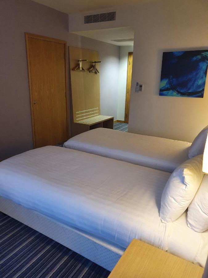 Holiday Inn Express Rotherham - North By Ihg Buitenkant foto